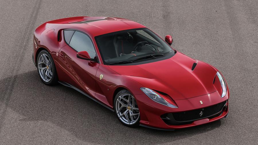  Ferrari 812 Superfast 2017 года  (фото 32 из 91)